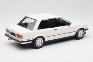 BMW 323i E21 Bílý Minichamps 1:18 155026005 Kov – obrázek 2 z 6