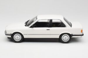 BMW 323i E21 Bílý Minichamps 1:18 155026005 Kov – obrázek 3 z 6