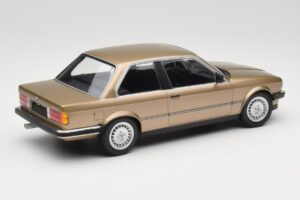 BMW 323i E30 Brown Metallic Minichamps 1:18 155026004 Kov – obrázek 2 z 6