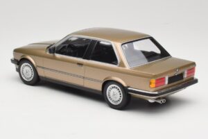 BMW 323i E30 Brown Metallic Minichamps 1:18 155026004 Kov – obrázek 5 z 6