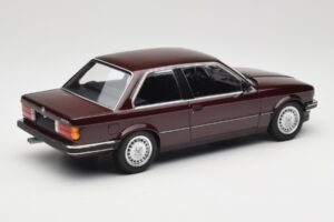 BMW 323i E30 Dark Red Metallic Minichamps 1:18 155026007 Kov – obrázek 2 z 6
