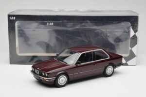 BMW 323i E30 Dark Red Metallic Minichamps 1:18 155026007 Kov – obrázek 6 z 6