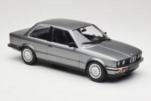 BMW 323i E30 Grey Metallic Minichamps 1:18 155026006 Kov – obrázek 4 z 6