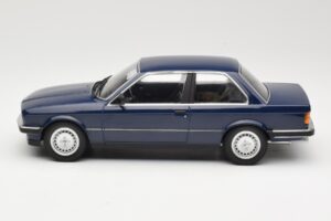 BMW 323i E30 Saturn Blue Minichamps 1:18 155026009 Kov – obrázek 3 z 6