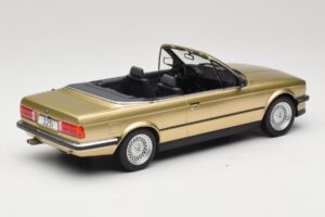 BMW 325i E30 Kabriolet Béžový MCG 1:18 MCG18544 Kov – obrázek 2 z 6