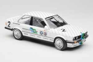 BMW 325i E30 #2 O. Manthey Vogelsang Automobile 3rd Place Eifel Race DTM 1986 Minichamps 1:18 155862602 Kov – obrázek 4 z 6