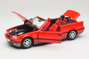 BMW 325i E36 Kabriolet Červený Maisto 1:18 50229 Kov – obrázek 2 z 8