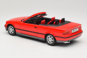 BMW 325i E36 Kabriolet Červený Maisto 1:18 50229 Kov – obrázek 7 z 8