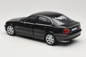 BMW 328i E46 Černý UT Models 1:18 80439422373 Kov – obrázek 7 z 8