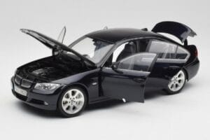 BMW 330i E46 Černý Kyosho 1:18 08731RB Kov – obrázek 2 z 8
