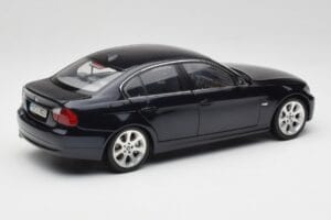 BMW 330i E46 Černý Kyosho 1:18 08731RB Kov – obrázek 3 z 8