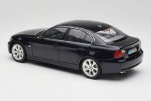 BMW 330i E46 Černý Kyosho 1:18 08731RB Kov – obrázek 7 z 8