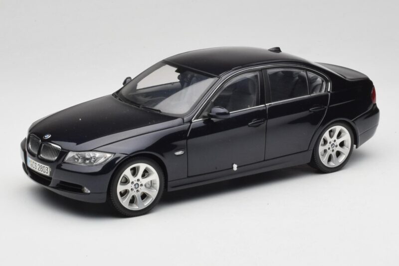 BMW 330i E46 Černý Kyosho 1:18 08731RB Kov