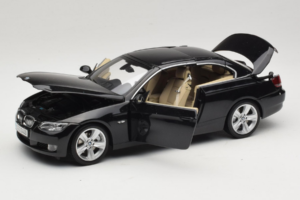 BMW 335i E93 Kabriolet Sapphire Black Kyosho 1:18 80430413375 Kov – obrázek 2 z 10