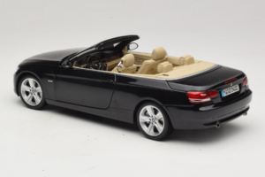 BMW 335i E93 Kabriolet Sapphire Black Kyosho 1:18 80430413375 Kov – obrázek 9 z 10