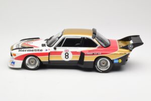 BMW 3.5 CSL E9 Hermetite #8 J. Fitzpatrick / T. Walkinshaw 1000 km Nurburgring 1976 Minichamps 1:18 155762608 Kov – obrázek 3 z 6
