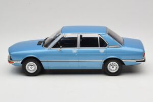 BMW 5 Series E12 Modrý MCG 1:18 MCG18541 Kov – obrázek 3 z 6