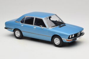 BMW 5 Series E12 Modrý MCG 1:18 MCG18541 Kov – obrázek 4 z 6