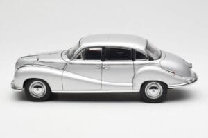 BMW 502 2.6 Luxus Super Stříbrný AUTOart 1:18 70593 Kov – obrázek 4 z 8