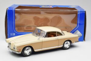 BMW 503 Béžový Revell 1:18 8832 Kov – obrázek 8 z 8
