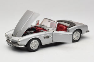 BMW 507 Kabriolet Stříbrný Revell 1:18 8829 Kov – obrázek 2 z 8