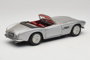 BMW 507 Kabriolet Stříbrný Revell 1:18 8829 Kov – obrázek 3 z 8