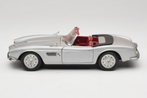 BMW 507 Kabriolet Stříbrný Revell 1:18 8829 Kov – obrázek 4 z 8