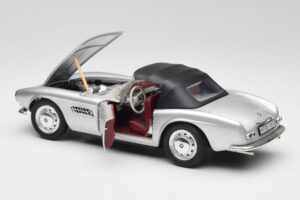 BMW 507 Stříbrný Revell 1:18 9034 Kov – obrázek 5 z 8
