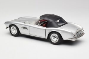 BMW 507 Stříbrný Revell 1:18 9034 Kov – obrázek 7 z 8