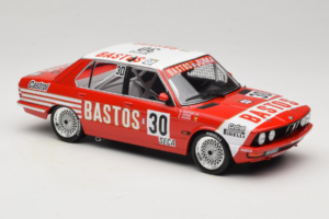 BMW 528i E28 #30 D. Quester / A. Hahne / E. Joosen 24 Hours of Spa Winner 1982 IXO 1:18 18RMC182A Kov – obrázek 4 z 6