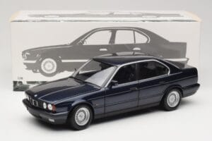 BMW 535i E34 Blue Metallic Minichamps 1:18 100024004 Kov – obrázek 8 z 8