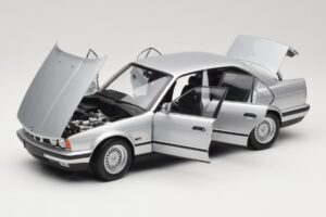 BMW 535i E34 Stříbrný Minichamps 1:18 100024005 Kov – obrázek 2 z 8