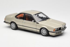 BMW 635 CSi E24 Bronzit Beige Metallic AUTOart 1:18 70523 Kov – obrázek 6 z 8