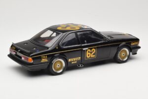 BMW 635 CSi E24 #62 J. Richards JPS Team BMW ATCC Winner 1985 AUTOart 1:18 88548 Kov – obrázek 3 z 8