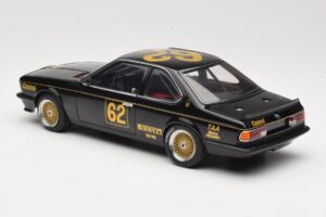 BMW 635 CSi E24 #62 J. Richards JPS Team BMW ATCC Winner 1985 AUTOart 1:18 88548 Kov – obrázek 7 z 8
