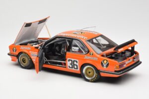 BMW 635 CSi E24 #1 European Touring Car Championship Jagermeister 1985 AUTOart 1:18 80430145825 Kov – obrázek 5 z 8
