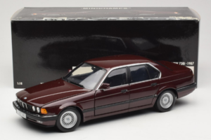 BMW 730i E32 Red Metallic Minichamps 1:18 100023001 Kov – obrázek 8 z 8