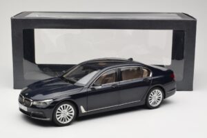 BMW 750Li F02 Imperial Blue Paragon 1:18 80432405586 Kov – obrázek 8 z 8