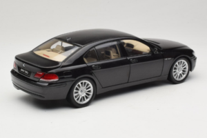BMW 760Li E66 Individual Černý Kyosho 1:18 08573RB Kov – obrázek 3 z 8