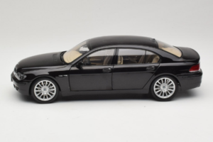 BMW 760Li E66 Individual Černý Kyosho 1:18 08573RB Kov – obrázek 4 z 8