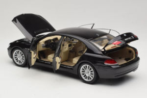 BMW 760Li E66 Individual Černý Kyosho 1:18 08573RB Kov – obrázek 5 z 8
