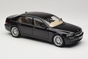 BMW 760Li E66 Individual Černý Kyosho 1:18 08573RB Kov – obrázek 6 z 8