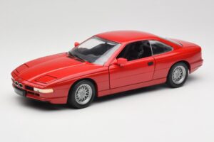 BMW 850Ci E31 Brilliant Red Revell 1:18 8827 Kov