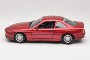 BMW 850i E31 Červený Tchibo 1:18 36157 Kov – obrázek 4 z 8