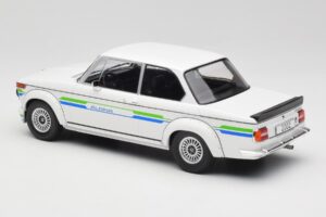 BMW Alpina 2002 E10 Turbo Bílý MCG 1:18 MCG18409-R Kov – obrázek 5 z 6