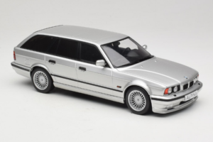 BMW Alpina B10 E34 4.6 Touring Stříbrný MCG 1:18 MCG18332MCW Kov – obrázek 4 z 6