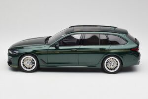 BMW Alpina B5 G31 Touring Zelený GT Spirit 1:18 GT475 Pryskyřice – obrázek 4 z 5