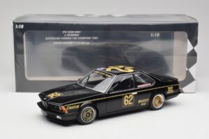 BMW 635CSi E24 JPS Team BMW #62 J. Richards Australian Touring Car Champion 1985 Minichamps 1:18 155852562 Kov – obrázek 6 z 6