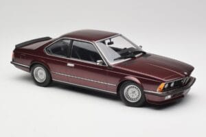 BMW 635 CSi E24 Karmesinrot Metallic Minichamps 1:18 155028105 Kov – obrázek 4 z 6