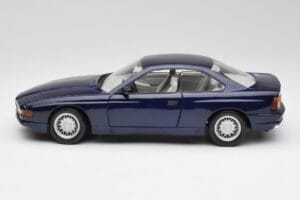 BMW E31 850i Mauritius Modrý Maisto 1:18 438813100299 Kov – obrázek 4 z 8